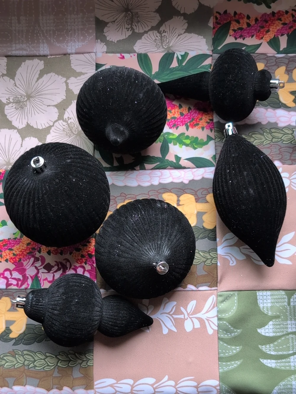 Glitter Crown Headbands & Black Velvet Christmas Ornaments Set